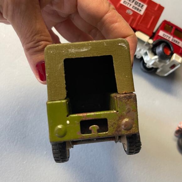 Matchbox Mixed Lot Utility Trucks City Corp Military - Picture 4 of 12